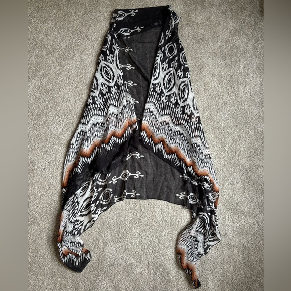 Patterned Shawl - Picture 2 of 7